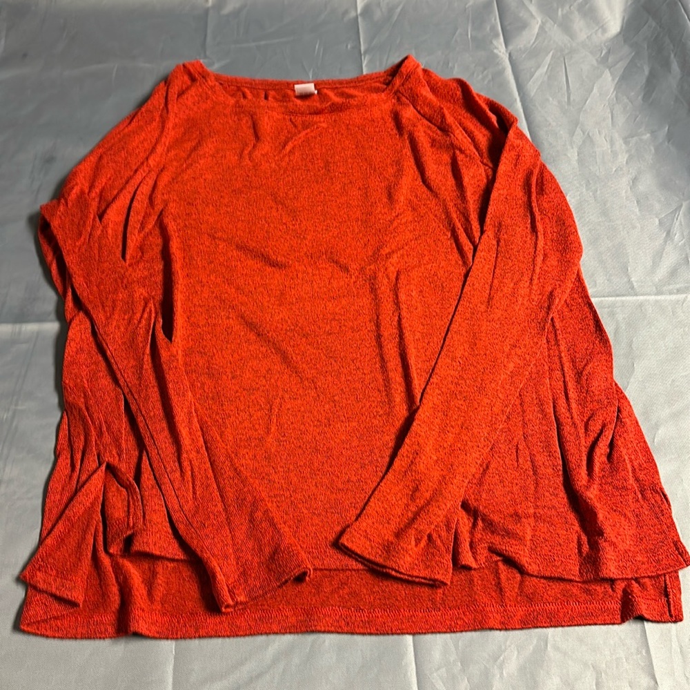 Old navy sweater